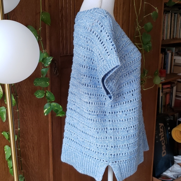 Vince Camuto new sweater vest - Picture 3 of 6